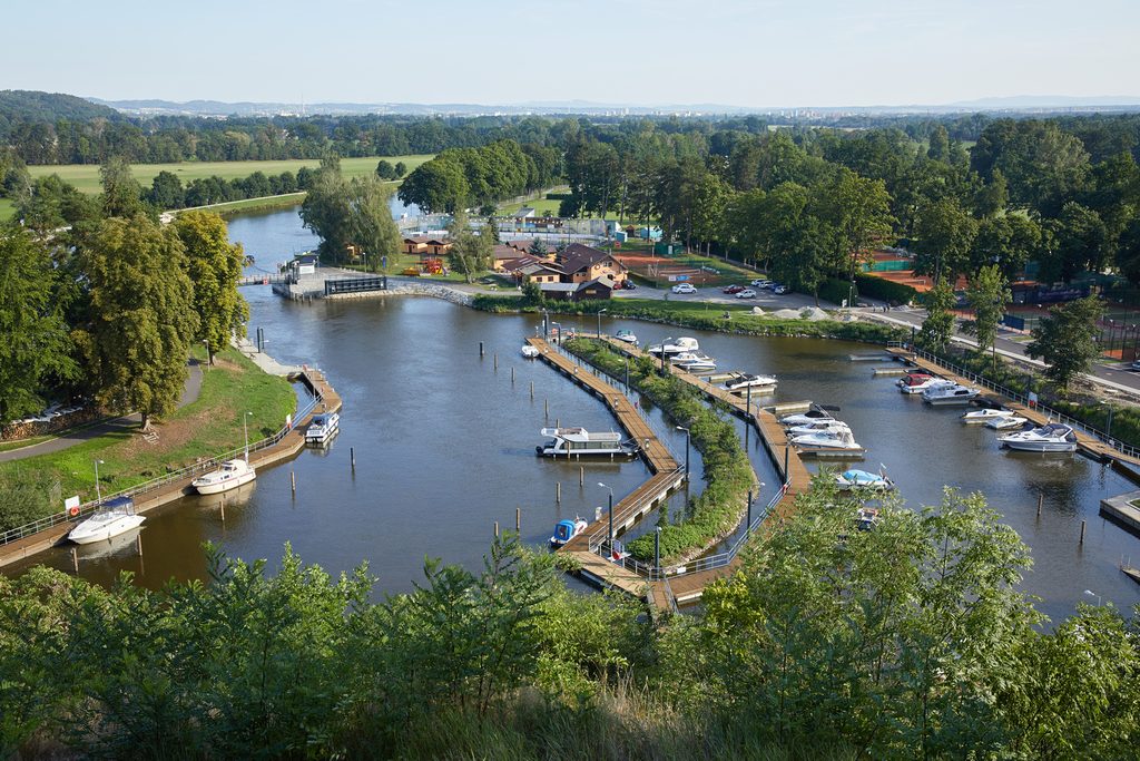 Hluboká 1