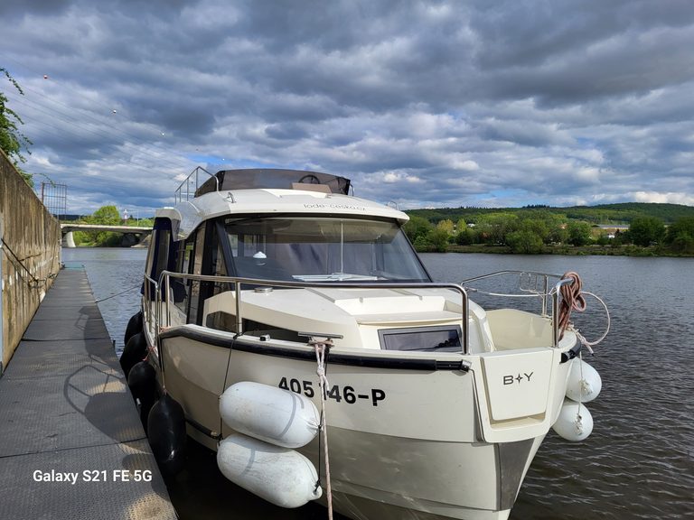 SC35 Margh Vltava přístav Radotín u mola sub